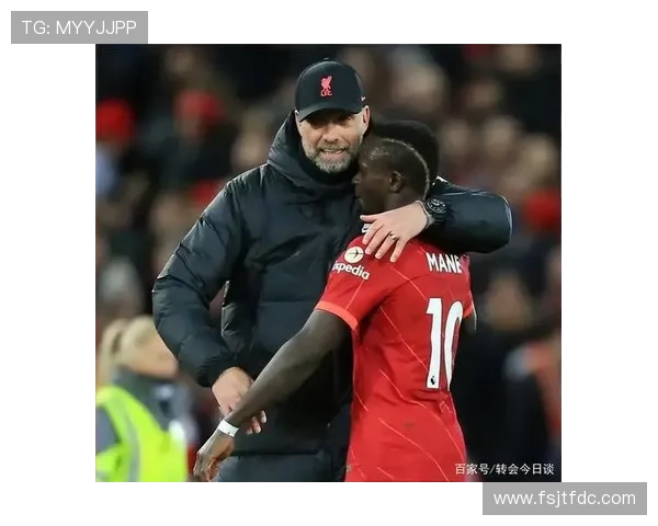 征服足球明星的传奇故事与他们背后的奋斗历程揭秘